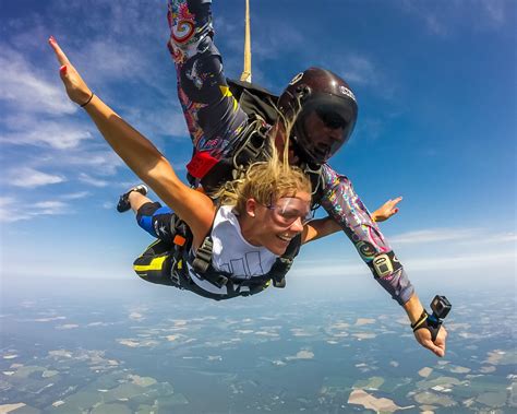 Maryland skydiving <strong> Website (443) 523-4162</strong>